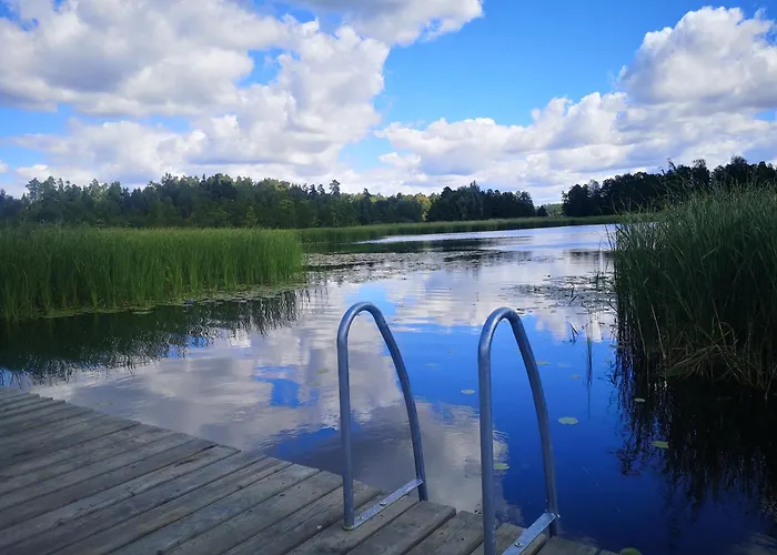 Dom Nad Jeziorem Z Prywatnym Pomostem I Linia Brzegowa Orzysz