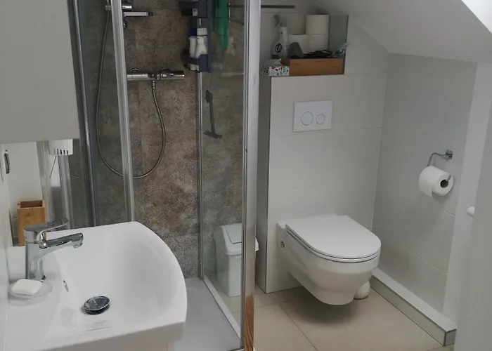 Dom Nad Jeziorem Z Prywatnym Pomostem I Linia Brzegowa Orzysz